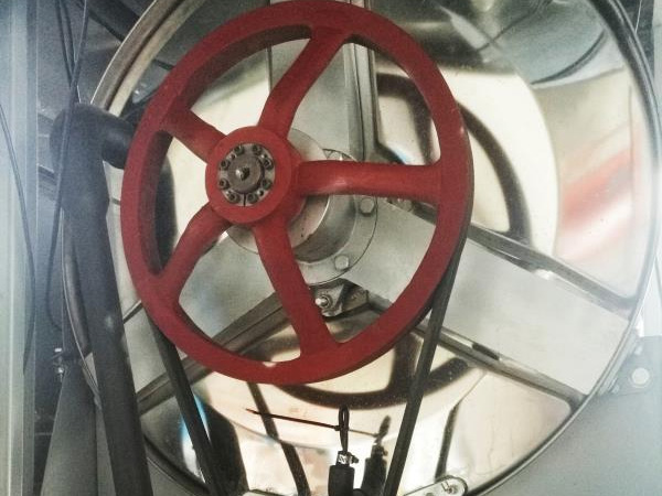 為實(shí)現(xiàn)一機(jī)多用開(kāi)發(fā)研制而成，具有洗滌、脫水、烘干三種功能